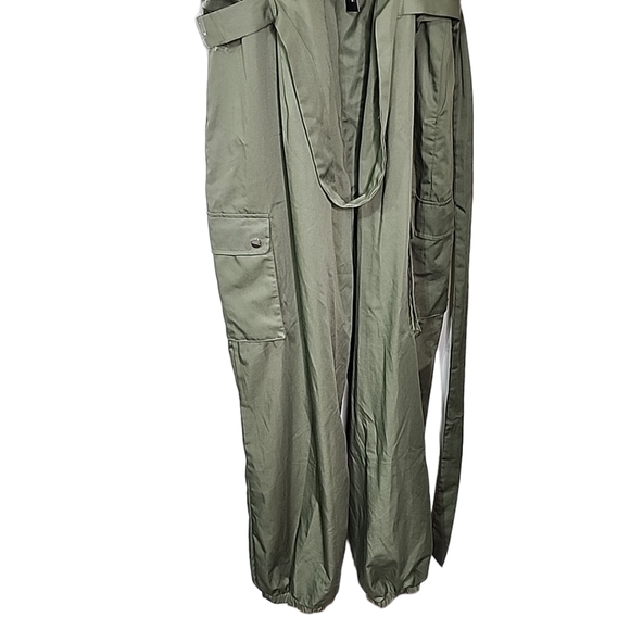 FASHION Nova Lace cargo Jumpsuit.  Size 1x - Picture 5 of 8